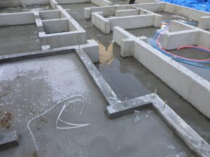 新築なのにカビ・結露…原因は“あの日の雨”？<br>梅雨時の新築工事が引き起こす隠れたリスクとは